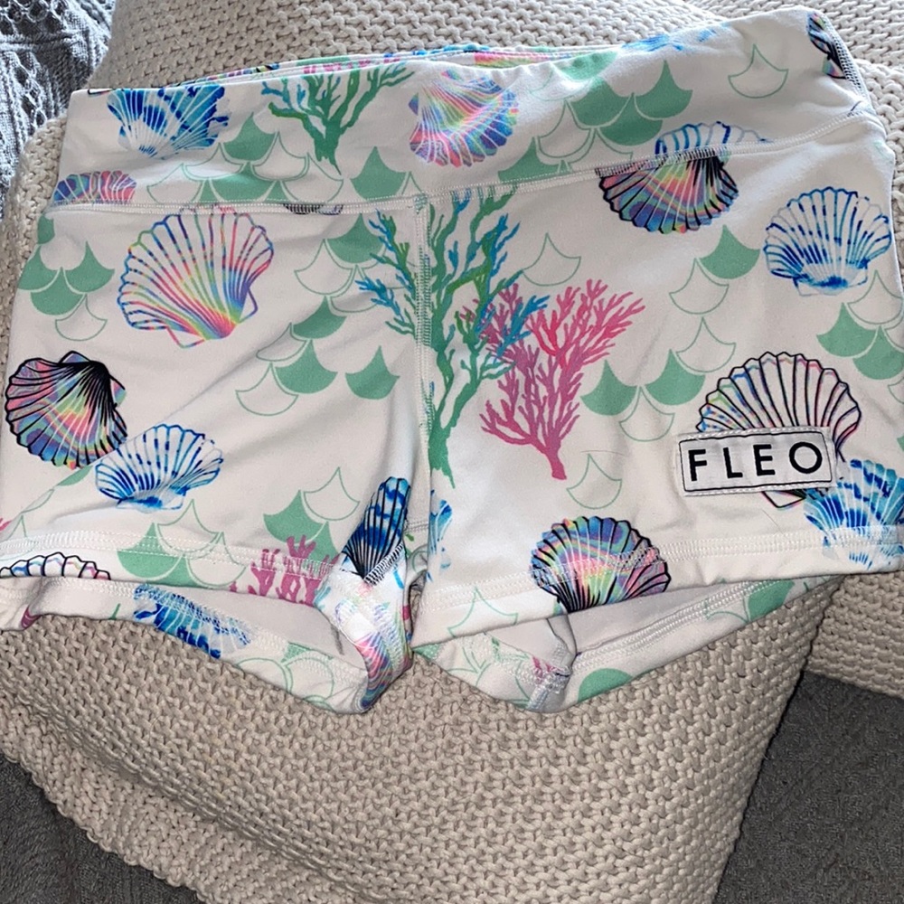 Fleo Shorts